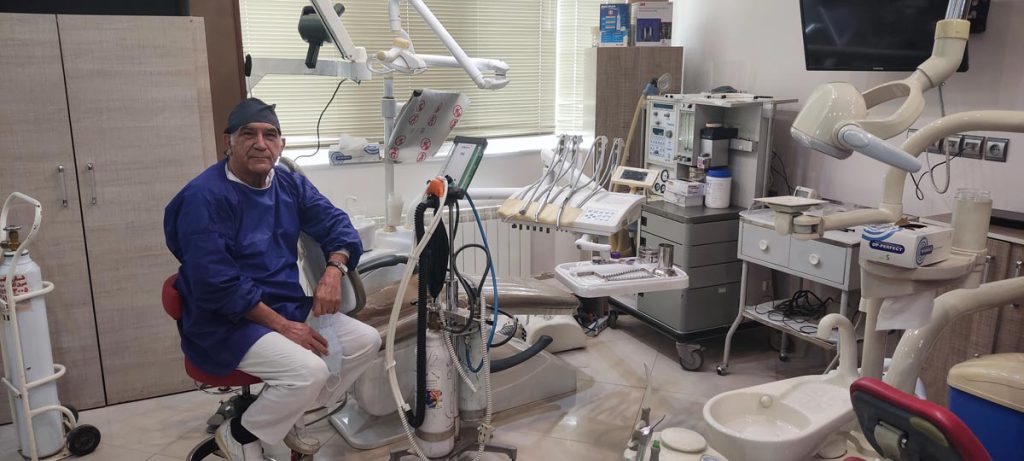 دکتر محمد رضا عمادزاده متخصص دندانپزشکی در مشهد میتواند گزینه انتخابی شما باشد برای دندانپزشک خوب